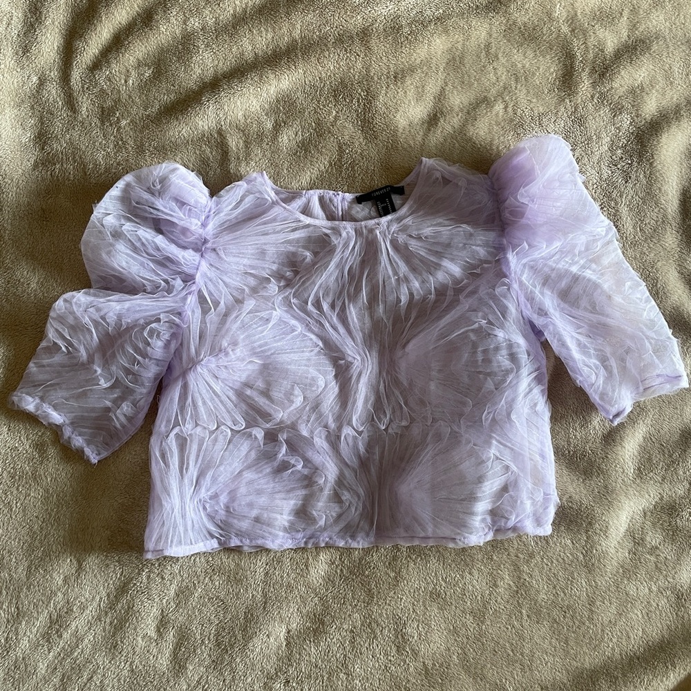 Forever 21 Lilac Sheer Ruffle Top M